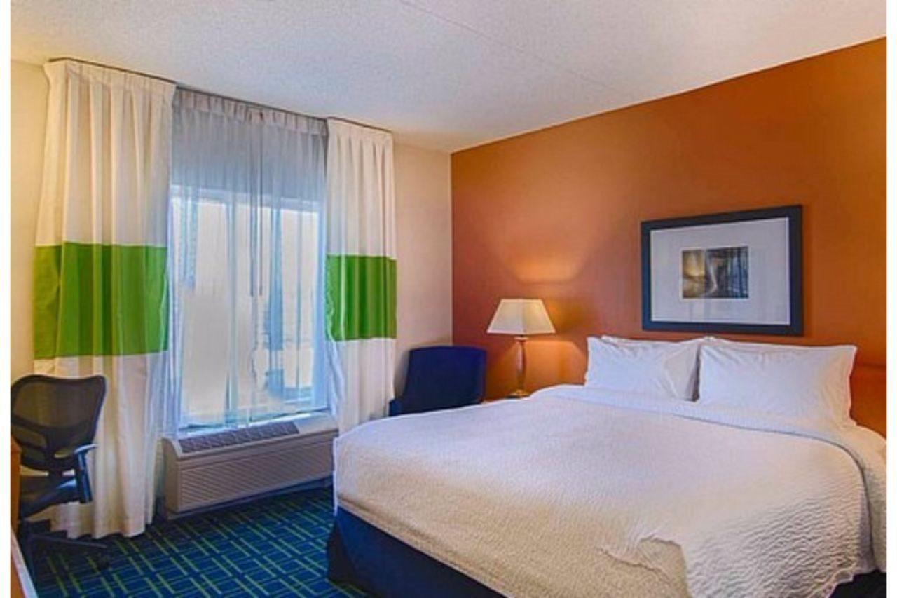 Fairfield Inn & Suites By Marriott Newark Liberty International Airport Extérieur photo
