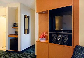 Fairfield Inn & Suites By Marriott Newark Liberty International Airport Extérieur photo
