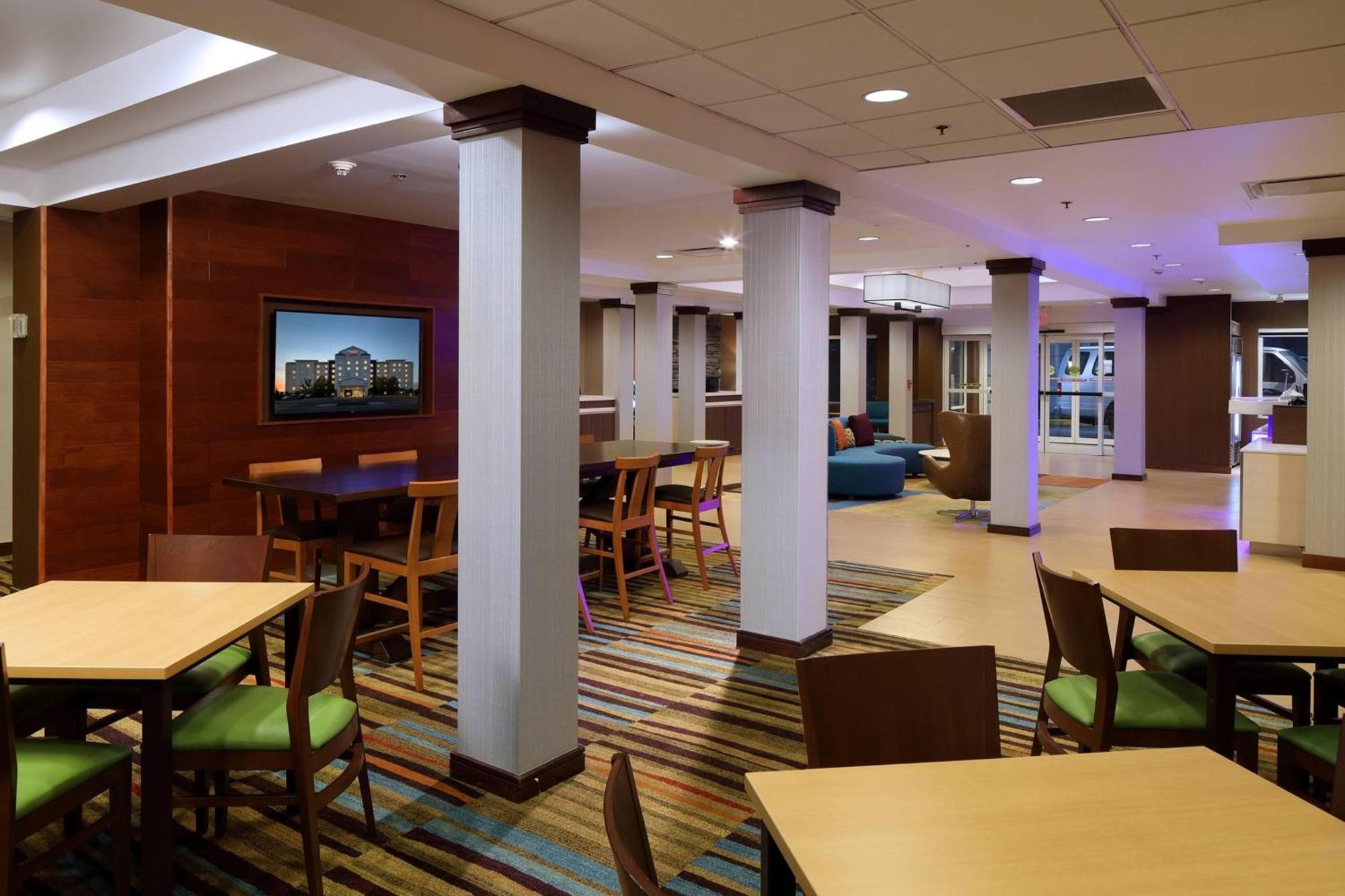 Fairfield Inn & Suites By Marriott Newark Liberty International Airport Extérieur photo
