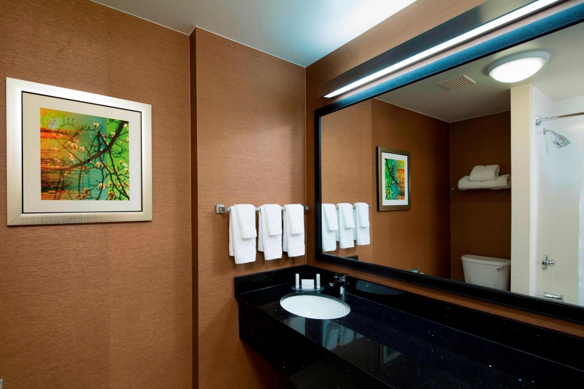 Fairfield Inn & Suites By Marriott Newark Liberty International Airport Extérieur photo