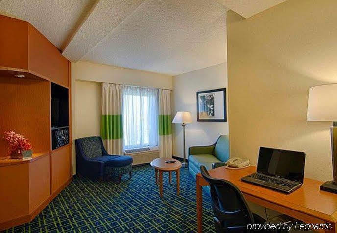 Fairfield Inn & Suites By Marriott Newark Liberty International Airport Extérieur photo